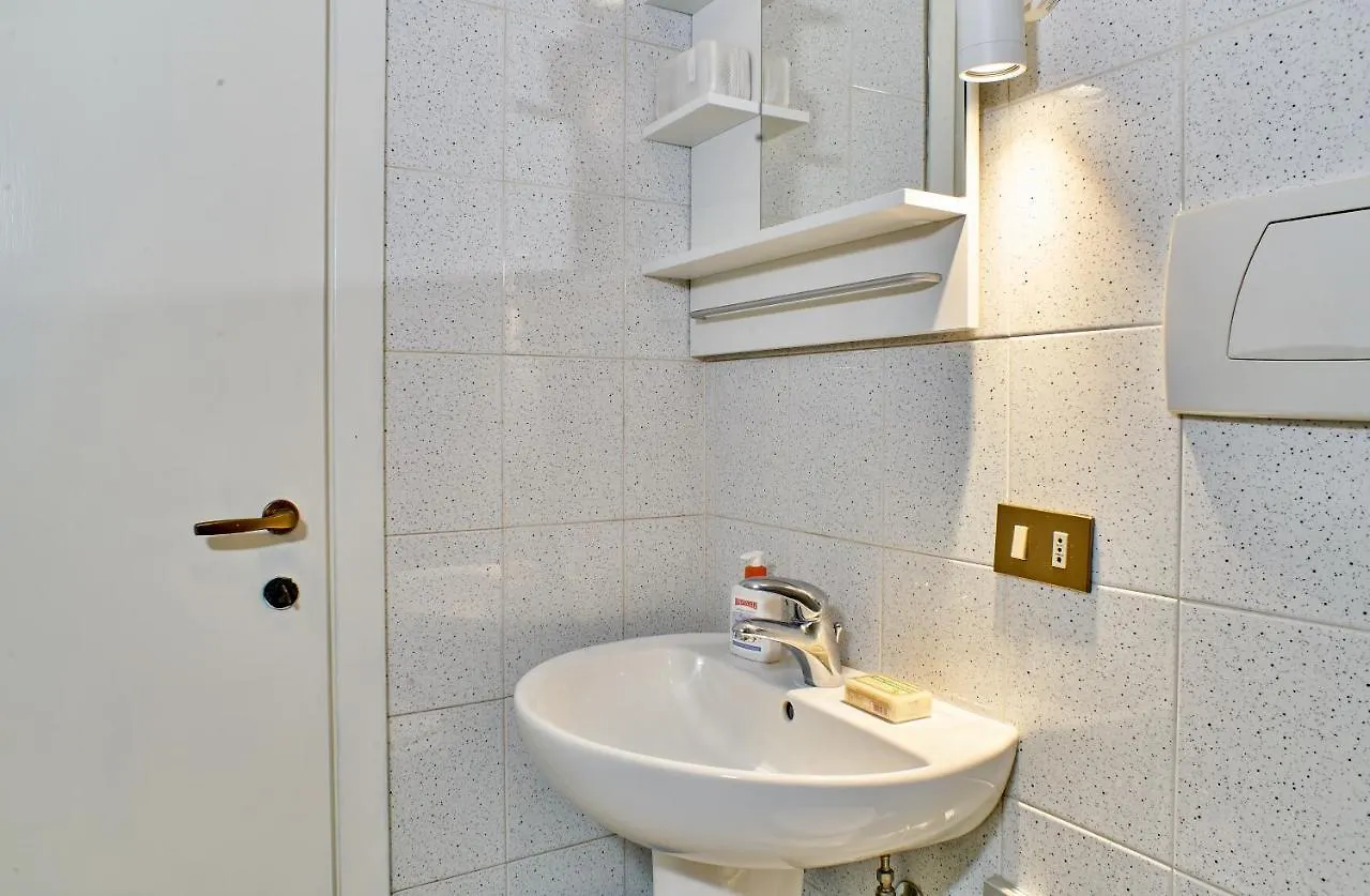 Colorato E Vivace Bilocale Apartment Lucca Italy